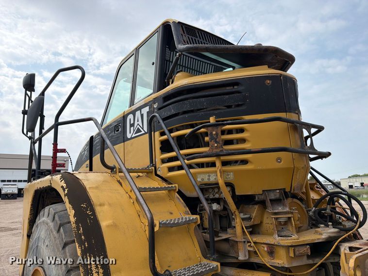 image for item EP7828 2006 Caterpillar 740 water wagon