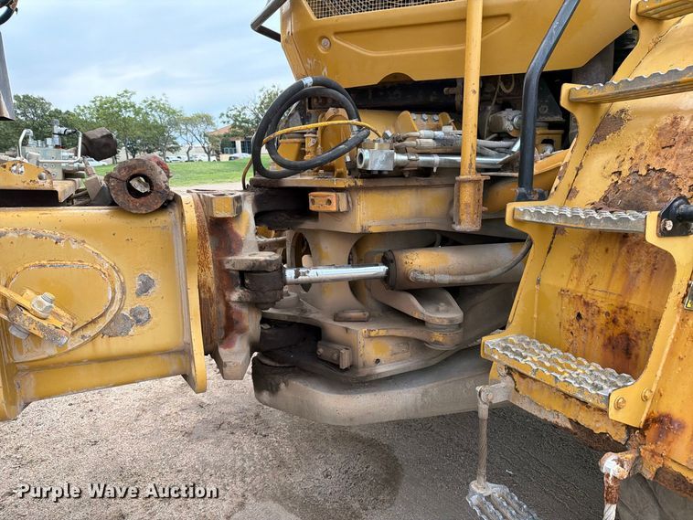 image for item EP7828 2006 Caterpillar 740 water wagon