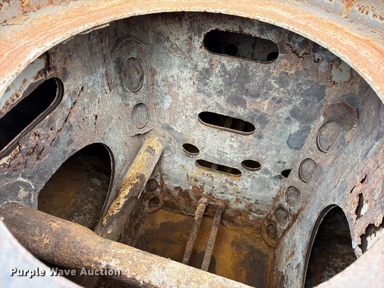 image for item EP7828 2006 Caterpillar 740 water wagon