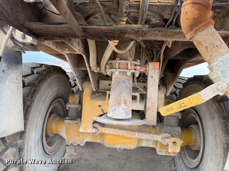 image for item EP7828 2006 Caterpillar 740 water wagon