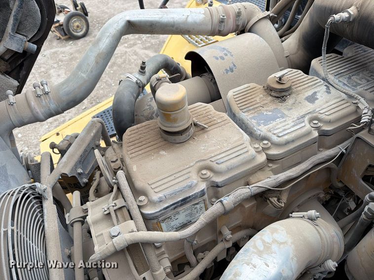 image for item EP7828 2006 Caterpillar 740 water wagon