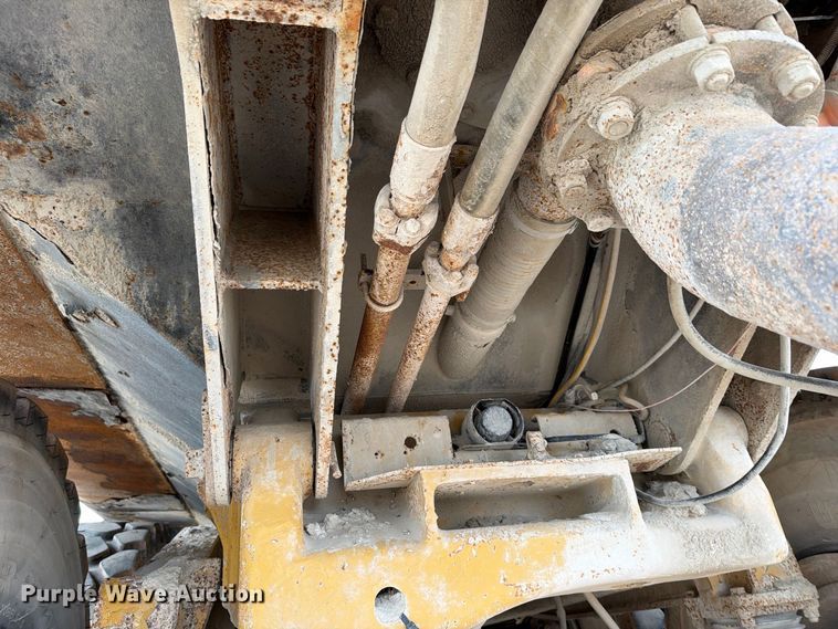 image for item EP7828 2006 Caterpillar 740 water wagon