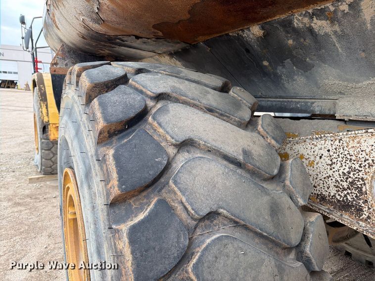 image for item EP7828 2006 Caterpillar 740 water wagon