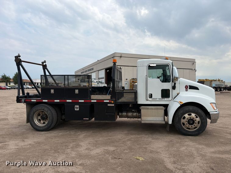 image for item EP7837 2021 Kenworth T270 Reel truck