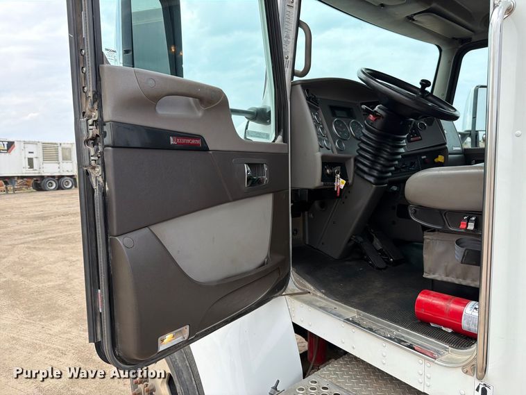 image for item EP7837 2021 Kenworth T270 Reel truck