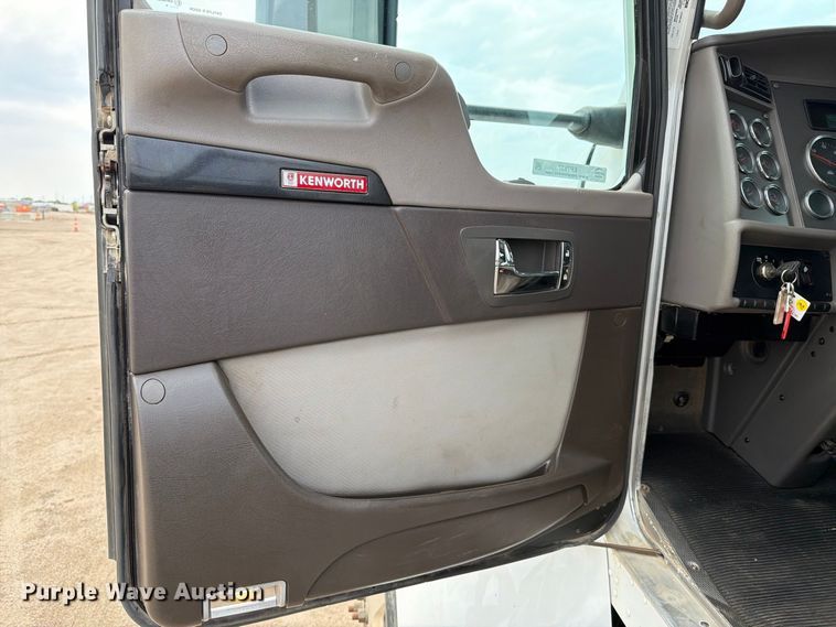 image for item EP7837 2021 Kenworth T270 Reel truck