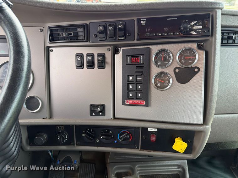 image for item EP7837 2021 Kenworth T270 Reel truck