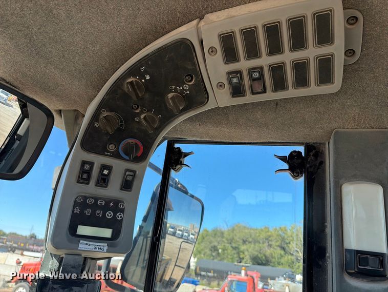 image for item EP7853 2004 Caterpillar 950G Series II wheel loader