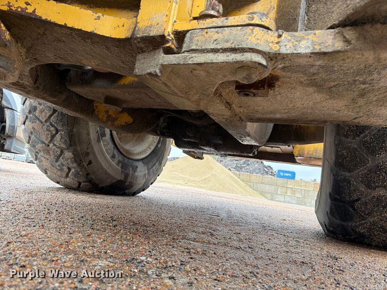 image for item EP7853 2004 Caterpillar 950G Series II wheel loader