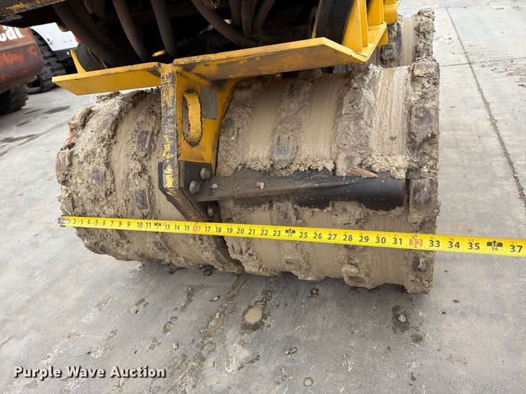 image for item EP7866 2013 Multiquip Rammax 1515-MI trench compactor