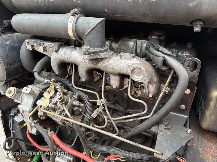 image for item EP7875 1994 Bobcat 853 skid steer loader