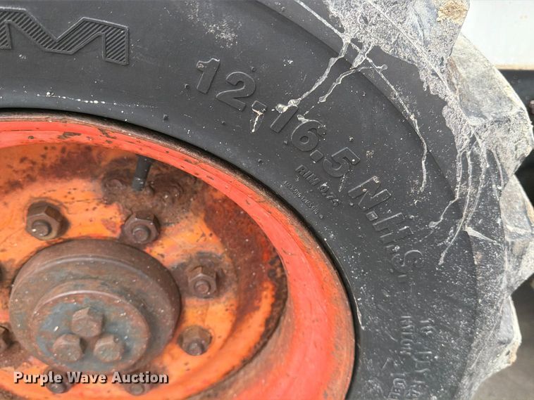 image for item EP7875 1994 Bobcat 853 skid steer loader