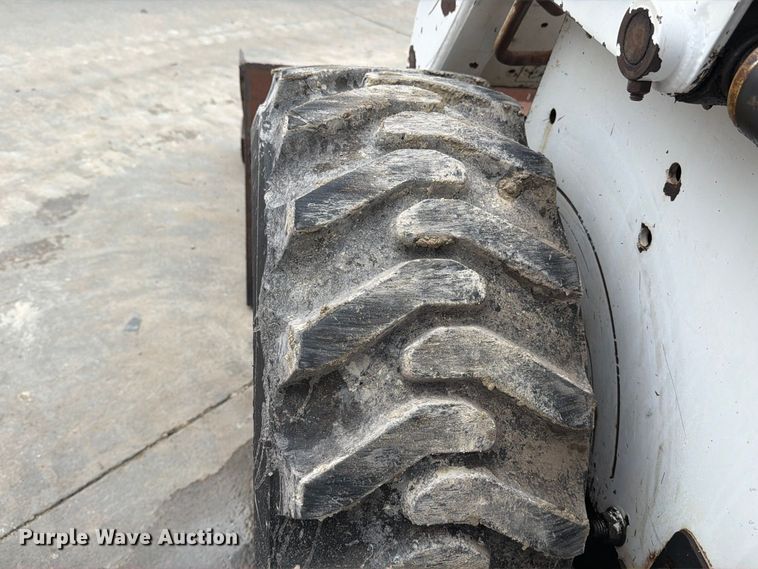 image for item EP7875 1994 Bobcat 853 skid steer loader
