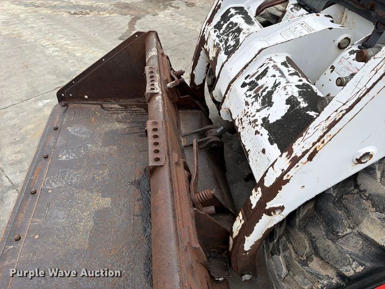 image for item EP7876 2004 Bobcat S130 skid steer loader