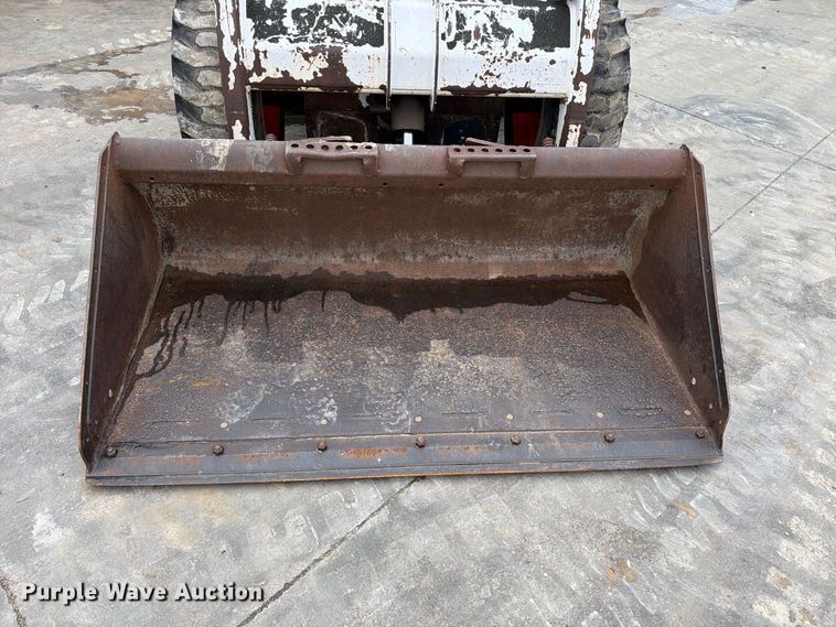 image for item EP7876 2004 Bobcat S130 skid steer loader