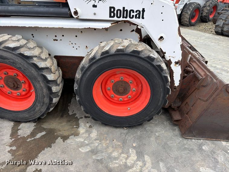 image for item EP7876 2004 Bobcat S130 skid steer loader