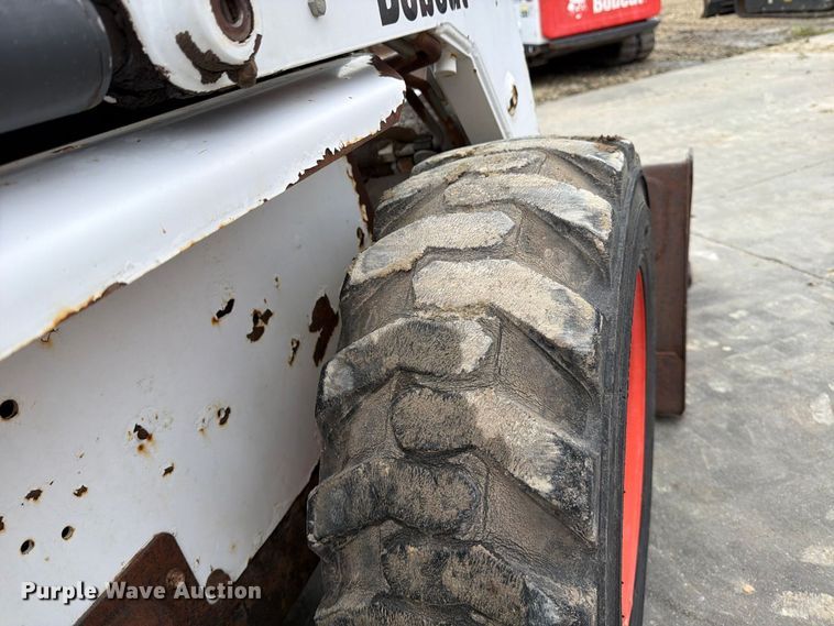 image for item EP7876 2004 Bobcat S130 skid steer loader