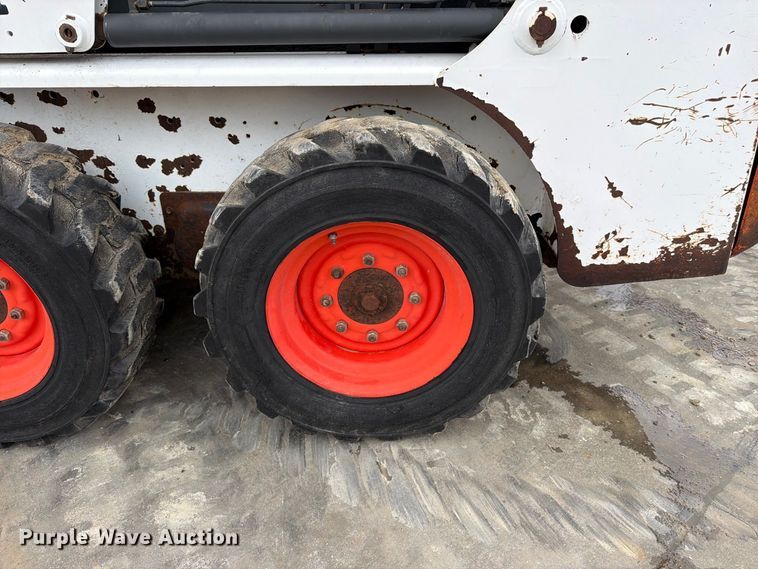 image for item EP7876 2004 Bobcat S130 skid steer loader