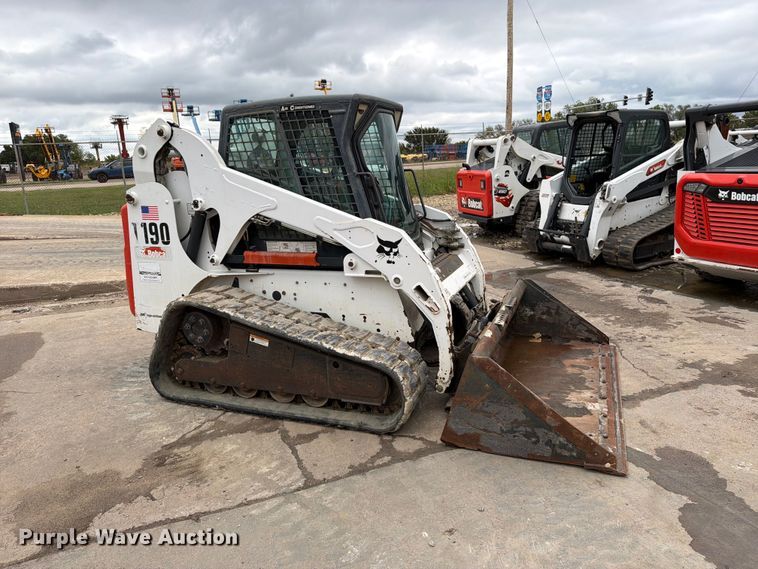 image for item EP7877 2006 Bobcat T190 tracked skid steer loader