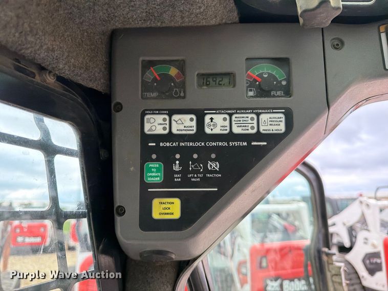 image for item EP7877 2006 Bobcat T190 tracked skid steer loader