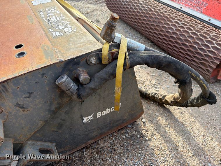 image for item EP7879 2019 Bobcat 72 Sweeper skid steer broom