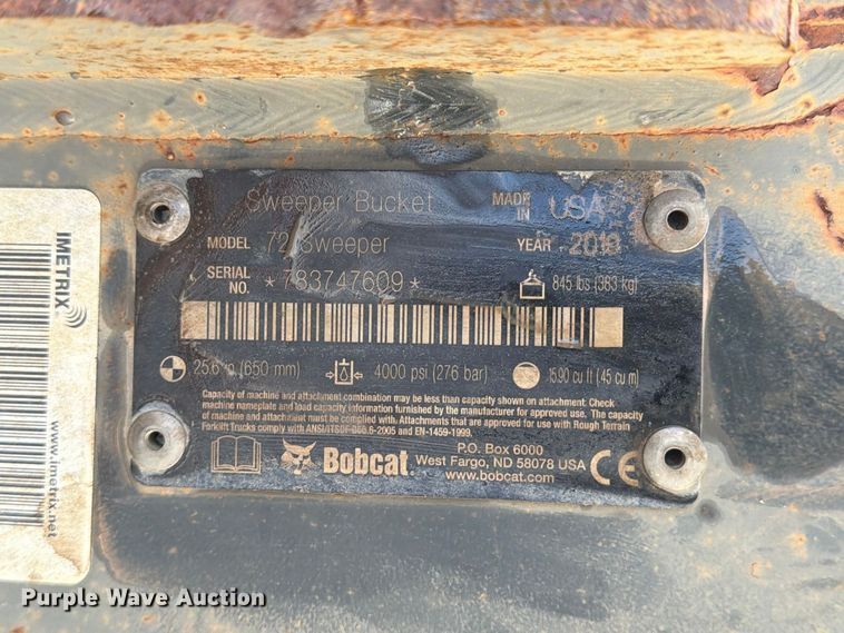 image for item EP7879 2019 Bobcat 72 Sweeper skid steer broom
