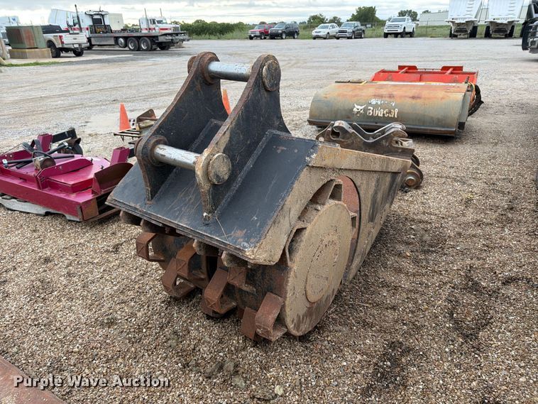 image for item EP7880 Excavator roller bucket