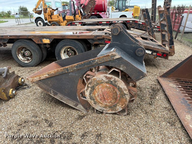 image for item EP7880 Excavator roller bucket