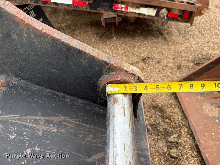 image for item EP7880 Excavator roller bucket