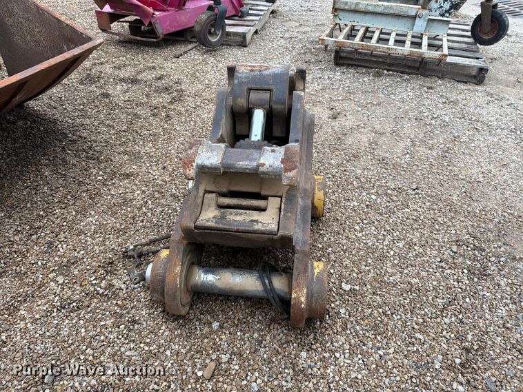 image for item EP7881 Caterpillar hydraulic quick coupler