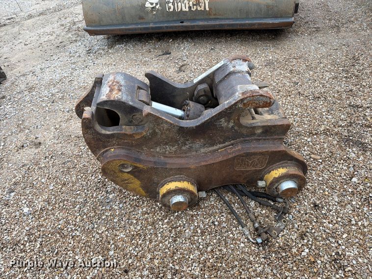 image for item EP7881 Caterpillar hydraulic quick coupler