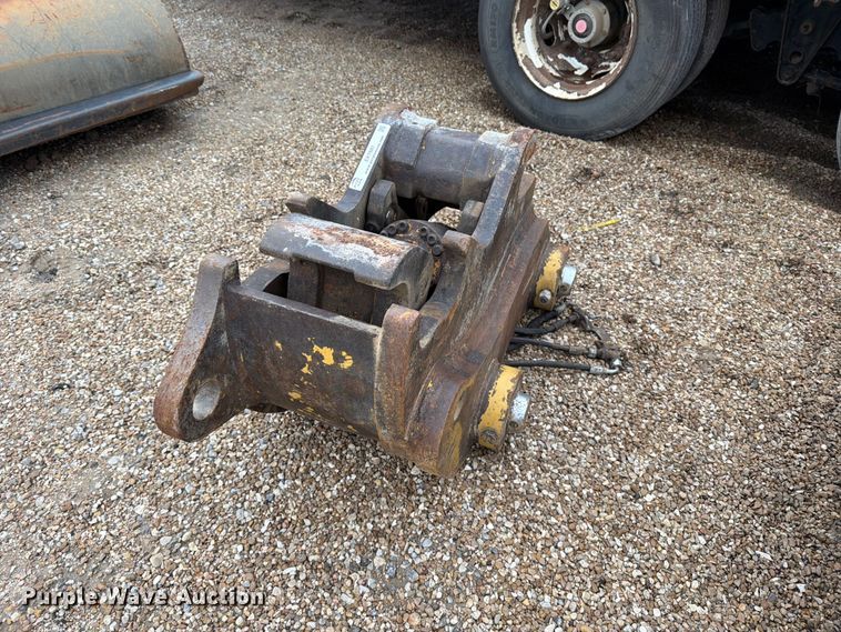 image for item EP7881 Caterpillar hydraulic quick coupler