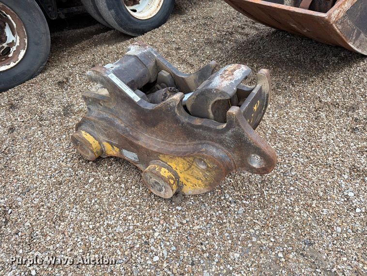 image for item EP7881 Caterpillar hydraulic quick coupler