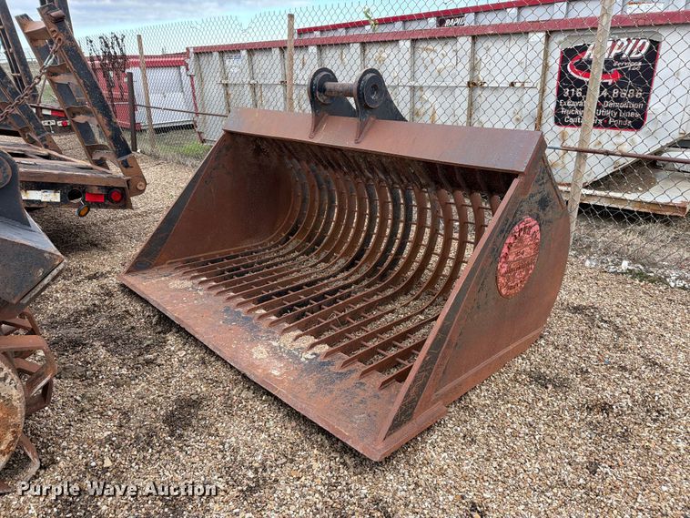 image for item EP7882 Excavator rock bucket