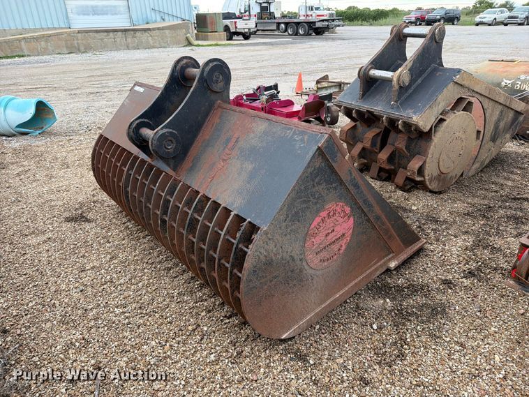 image for item EP7882 Excavator rock bucket