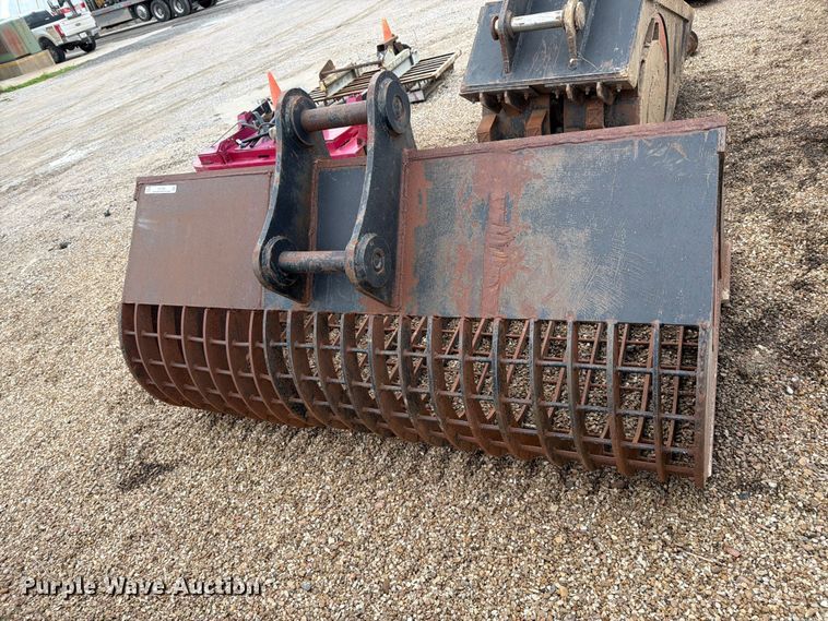 image for item EP7882 Excavator rock bucket