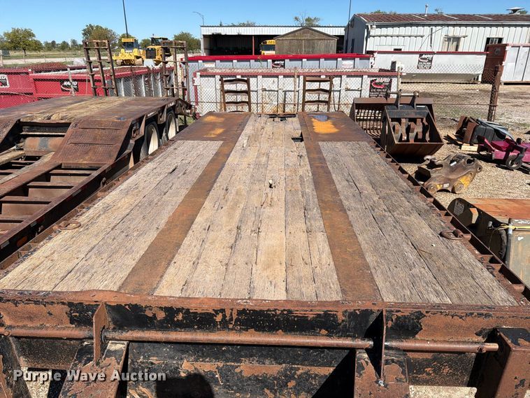image for item EP7883 2017 Neville equipment trailer