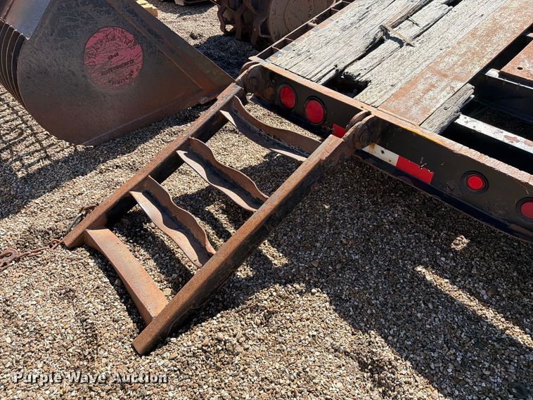 image for item EP7883 2017 Neville equipment trailer