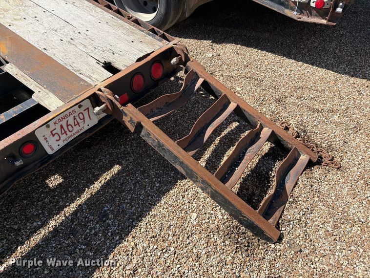 image for item EP7883 2017 Neville equipment trailer