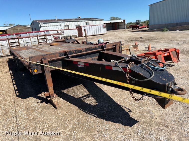 image for item EP7883 2017 Neville equipment trailer