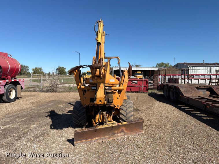 image for item EP7885 2000 Case 560 trencher