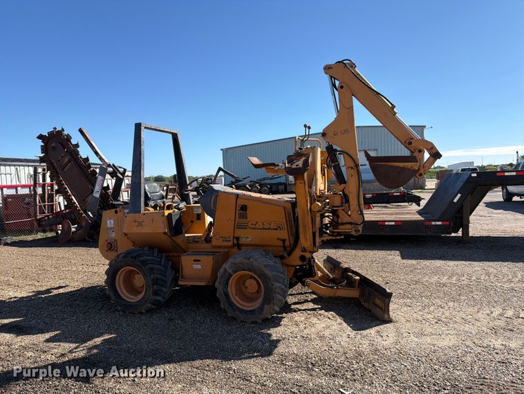 image for item EP7885 2000 Case 560 trencher