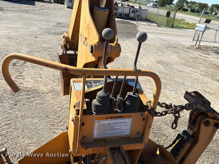 image for item EP7885 2000 Case 560 trencher