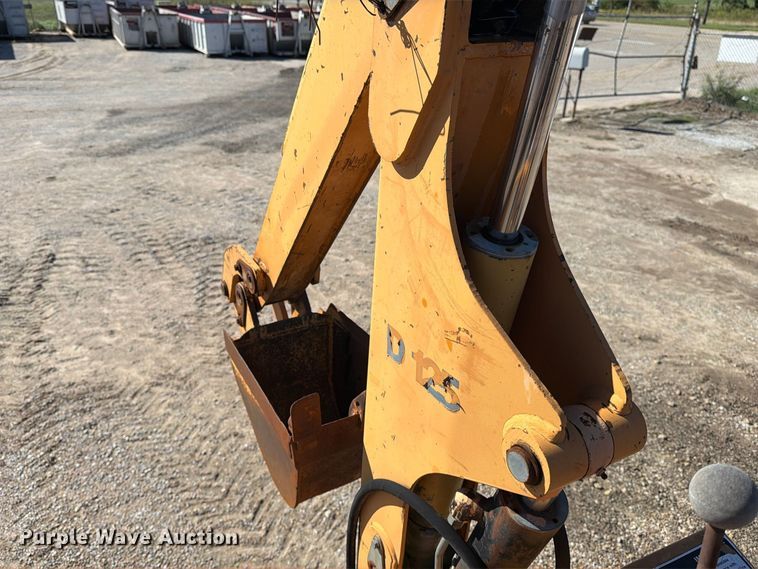 image for item EP7885 2000 Case 560 trencher