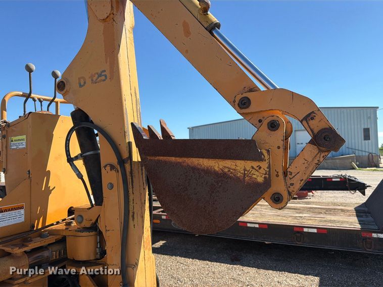 image for item EP7885 2000 Case 560 trencher