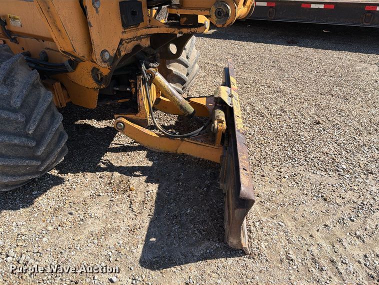 image for item EP7885 2000 Case 560 trencher