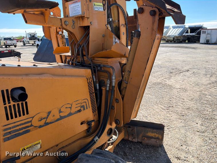image for item EP7885 2000 Case 560 trencher