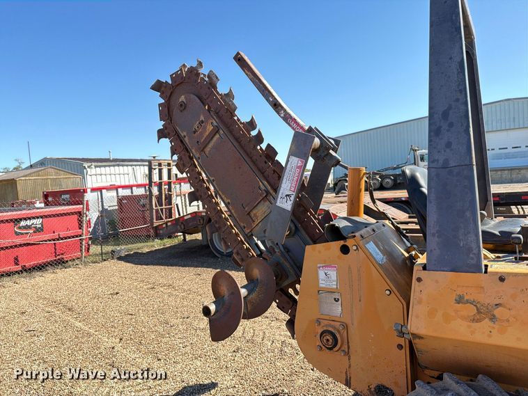 image for item EP7885 2000 Case 560 trencher