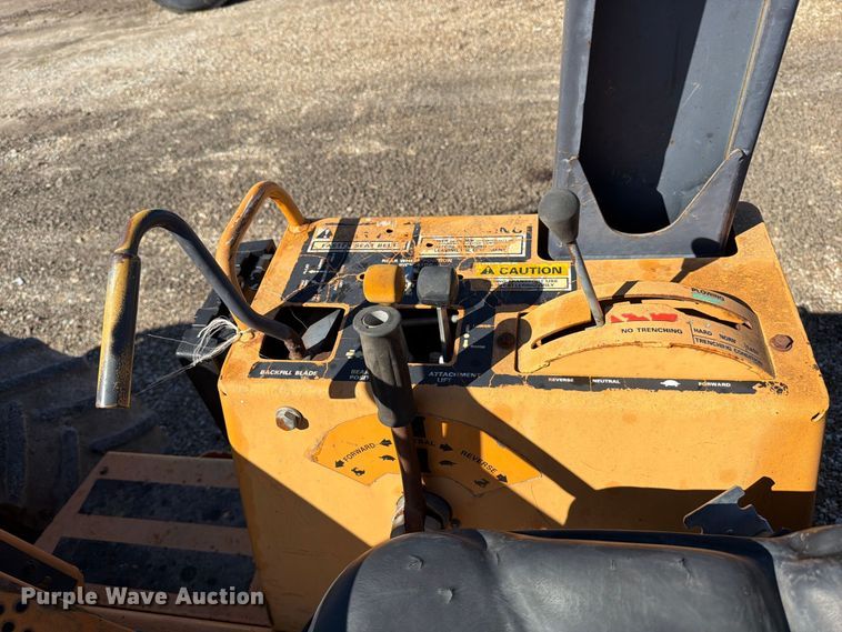 image for item EP7885 2000 Case 560 trencher