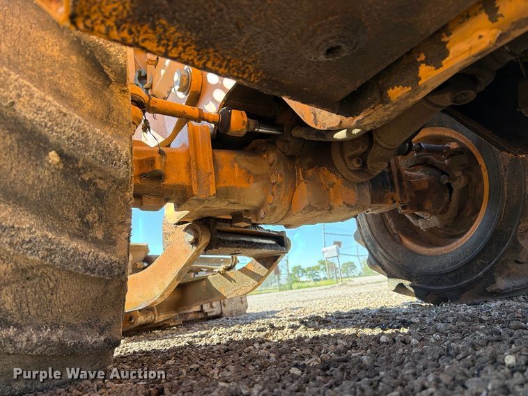 image for item EP7885 2000 Case 560 trencher